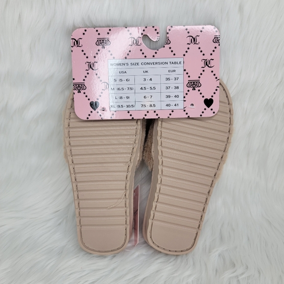 Juicy Couture Faux Fur Slides Slippers. - Picture 5 of 5